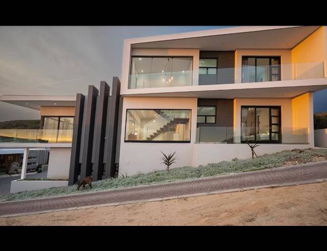 4 BEDROOM HOUSE FOR SALE IN PINNACLE POINT GOLF ESTATE